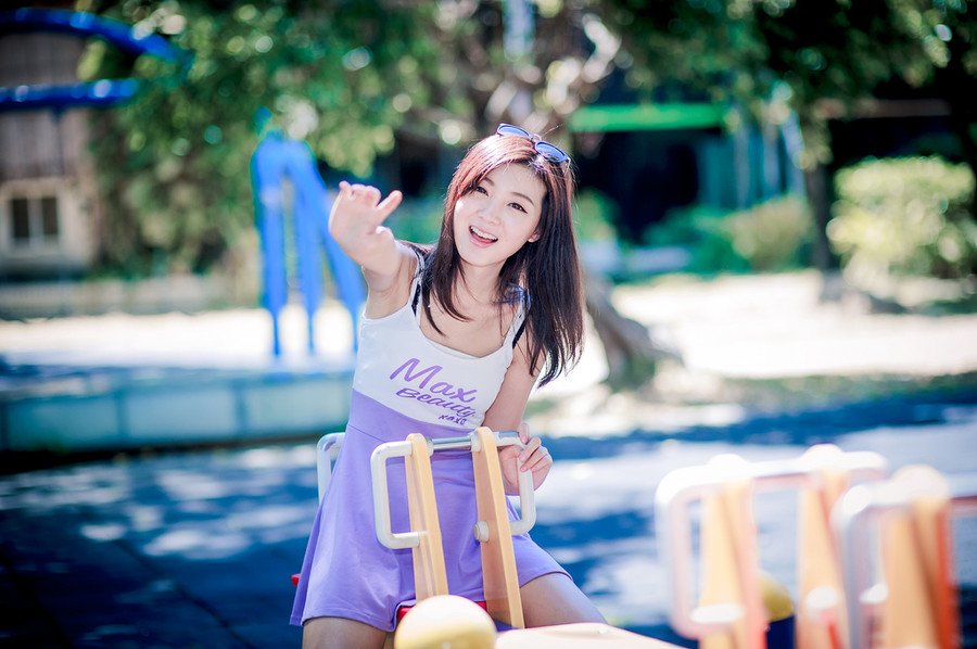 在这个纷绕的世俗世界里，能够学会用一颗平常的心去对待周围的一切，也是一种境界。